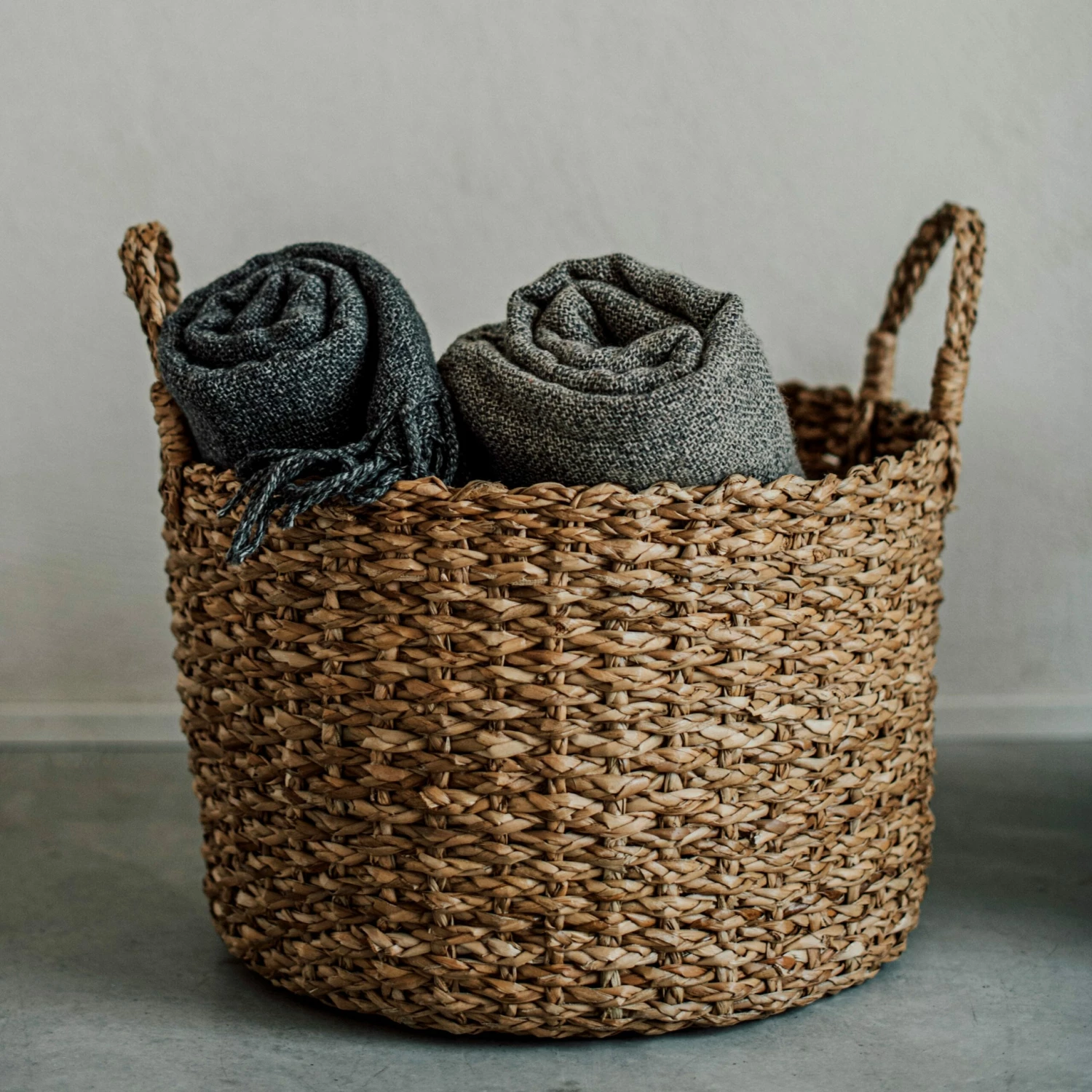 Korb Abaca Rund Griff Groß 5 Korb Abaca Rund Griff Groß – Bild 3