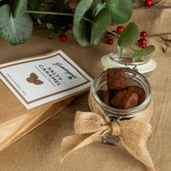 Trüffel Aus Zartbitterschokolade Meersalz & Karamell 6 Trüffel Aus Zartbitterschokolade Meersalz & Karamell -GRANIT Verkäufe 401296 29765 1