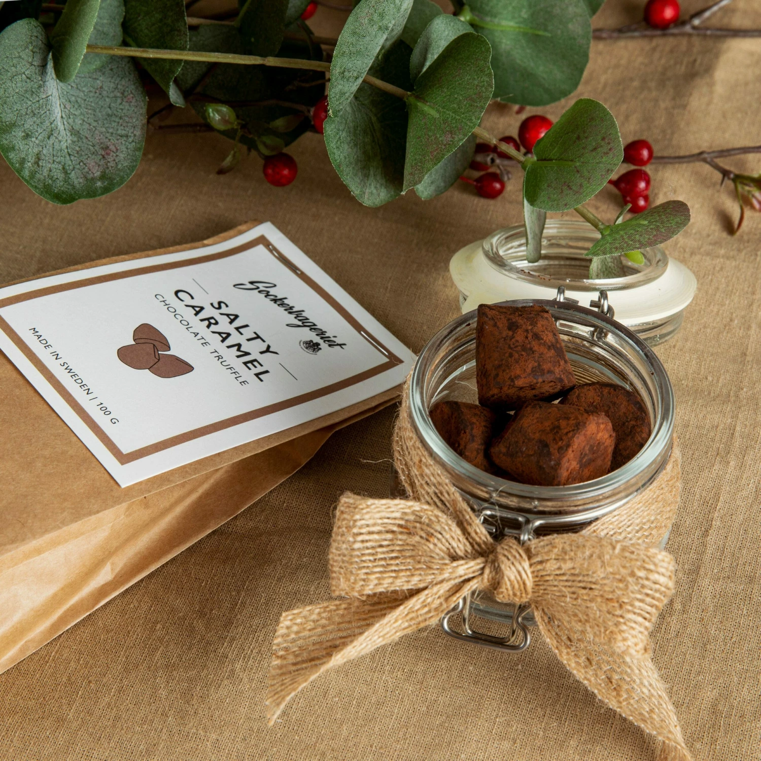 Trüffel Aus Zartbitterschokolade Meersalz & Karamell 4 Trüffel Aus Zartbitterschokolade Meersalz & Karamell – Bild 2