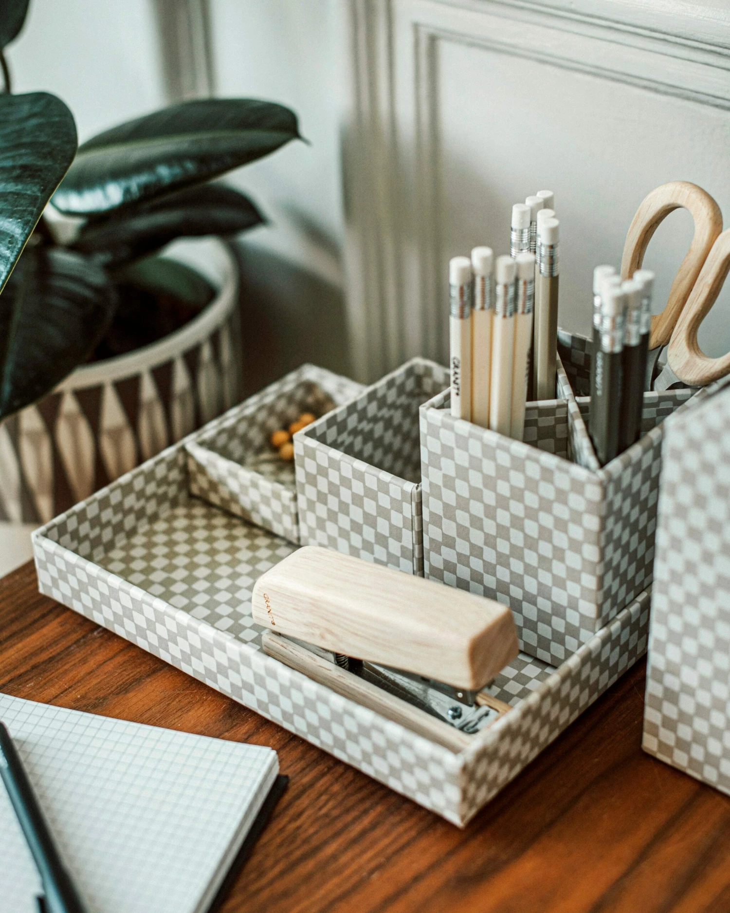 Schreibtischset Stig Lindberg Domino 4er-Pack Hellgrau 7 Schreibtischset Stig Lindberg Domino 4er-Pack Hellgrau – Bild 5