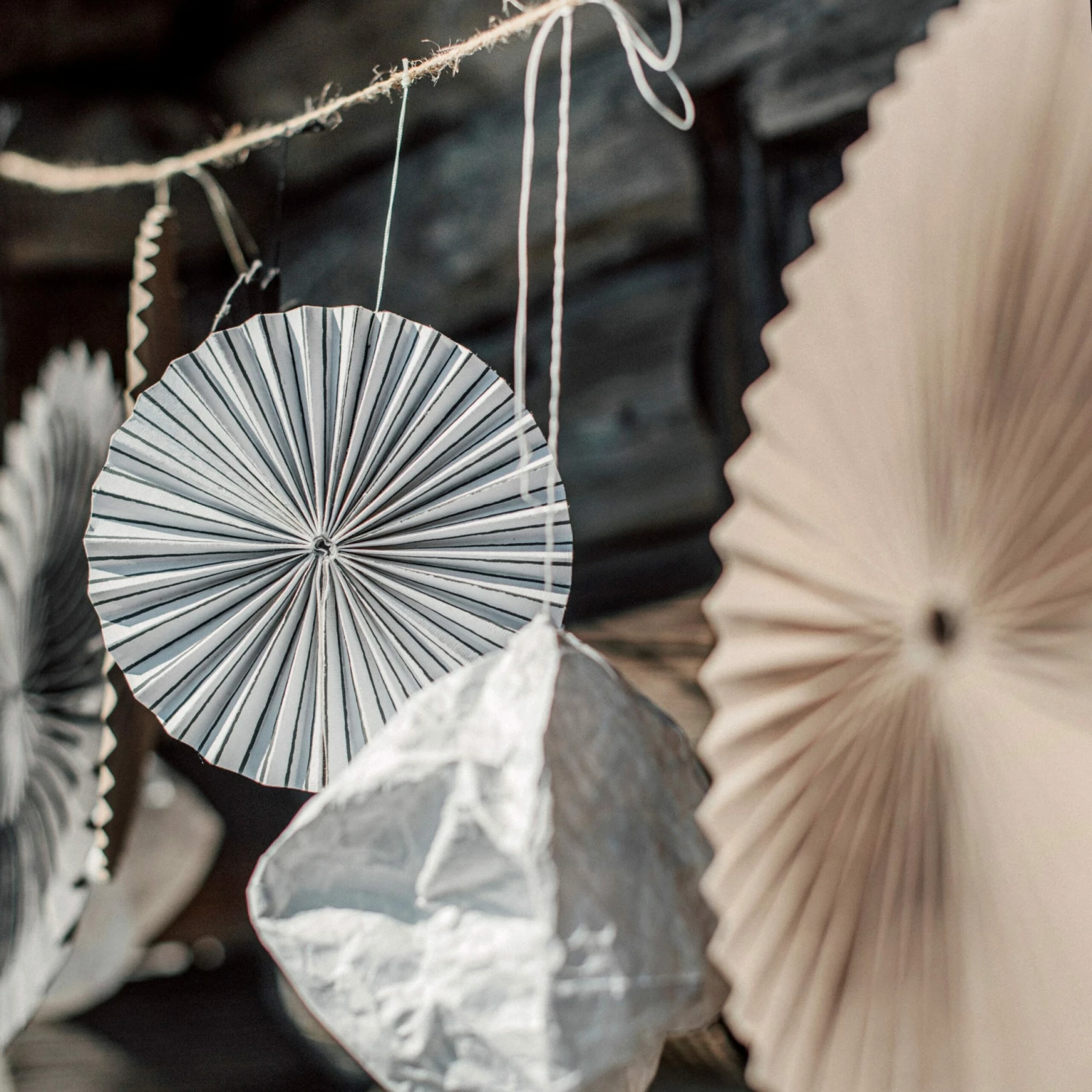 Papierdekoration Recycelt 15 Cm Streifen Dunkelgrau 6 Papierdekoration Recycelt 15 Cm Streifen Dunkelgrau – Bild 4