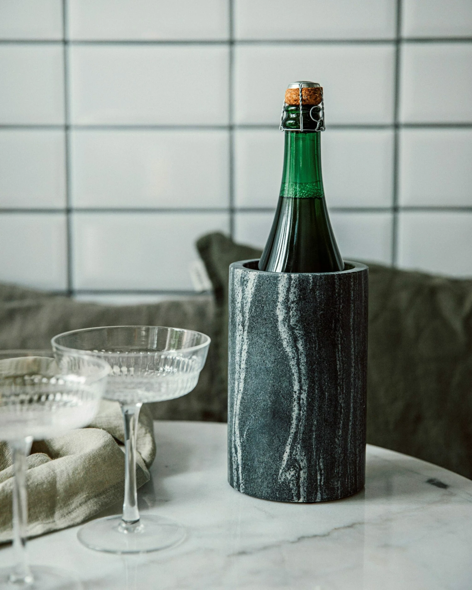 Weinkühler/Utensilienhalter Marmor Dunkelgrau 5 Weinkühler/Utensilienhalter Marmor Dunkelgrau – Bild 3